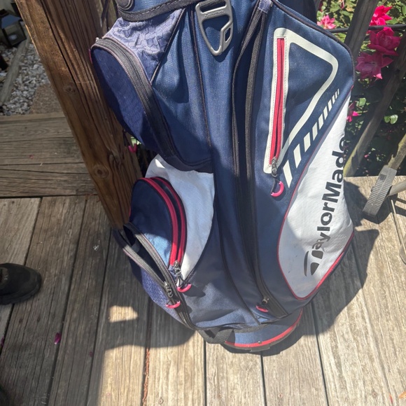 Taylor made golf bag used condition - Picture 2 of 4